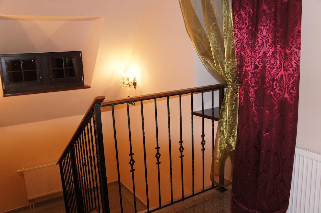 Dworska Elektrownia Hotel Kędzierzyn-Koźle Buitenkant foto