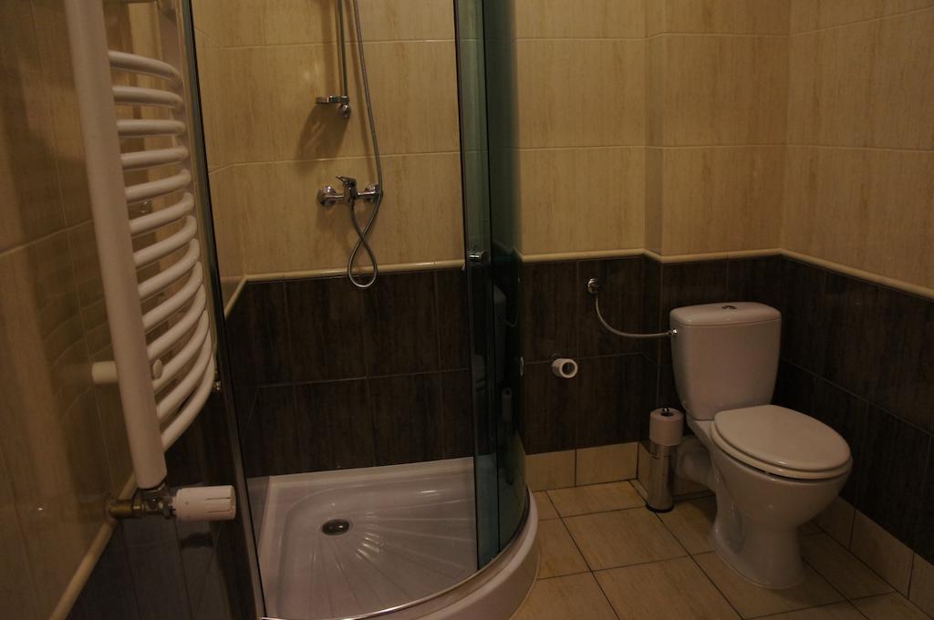Dworska Elektrownia Hotel Kędzierzyn-Koźle Kamer foto
