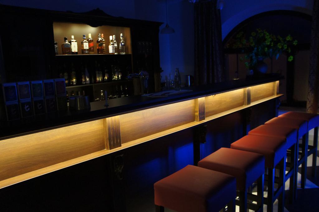 Dworska Elektrownia Hotel Kędzierzyn-Koźle Buitenkant foto