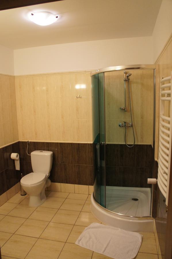 Dworska Elektrownia Hotel Kędzierzyn-Koźle Buitenkant foto